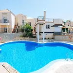 Amazing Renovated Pool View Apt, Aircon, 2 Min To Fanabe *
