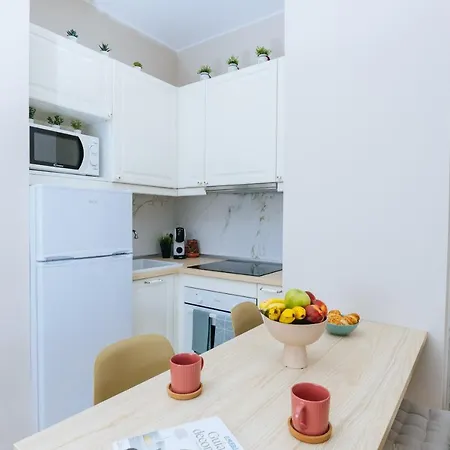 Apartment Amazing Renovated Pool View Apt, Aircon, 2 Min To Fanabe *