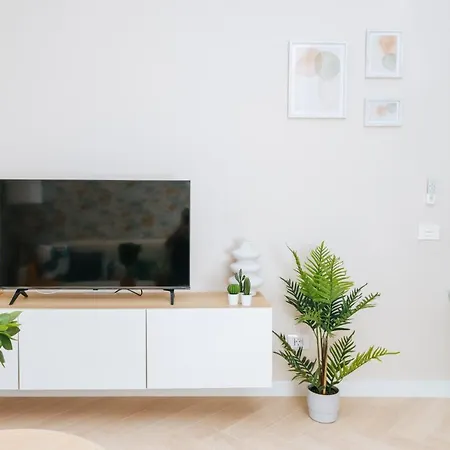 Amazing Renovated Pool View Apt, Aircon, 2 Min To Fanabe 公寓 *