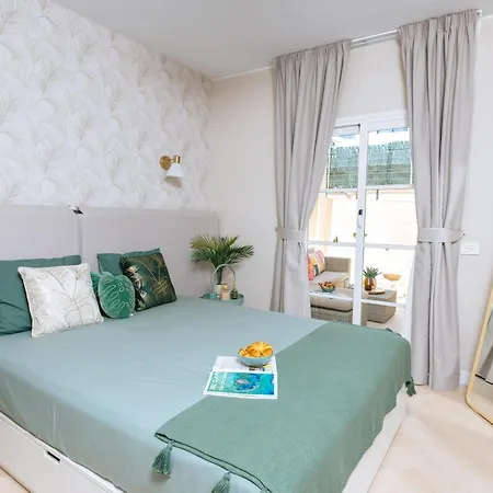 Amazing Renovated Pool View Apt, Aircon, 2 Min To Fanabe *