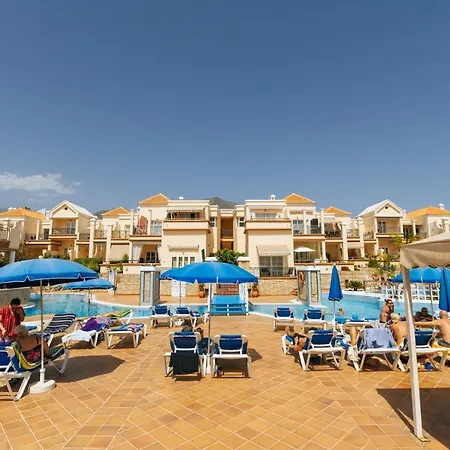 Amazing Renovated Pool View Apt, Aircon, 2 Min To Fanabe Lejlighed