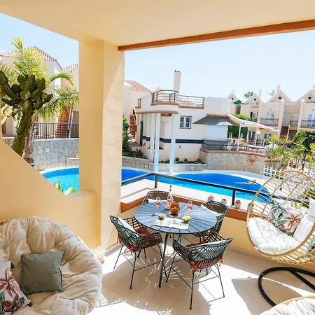 Lejlighed Amazing Renovated Pool View Apt, Aircon, 2 Min To Fanabe